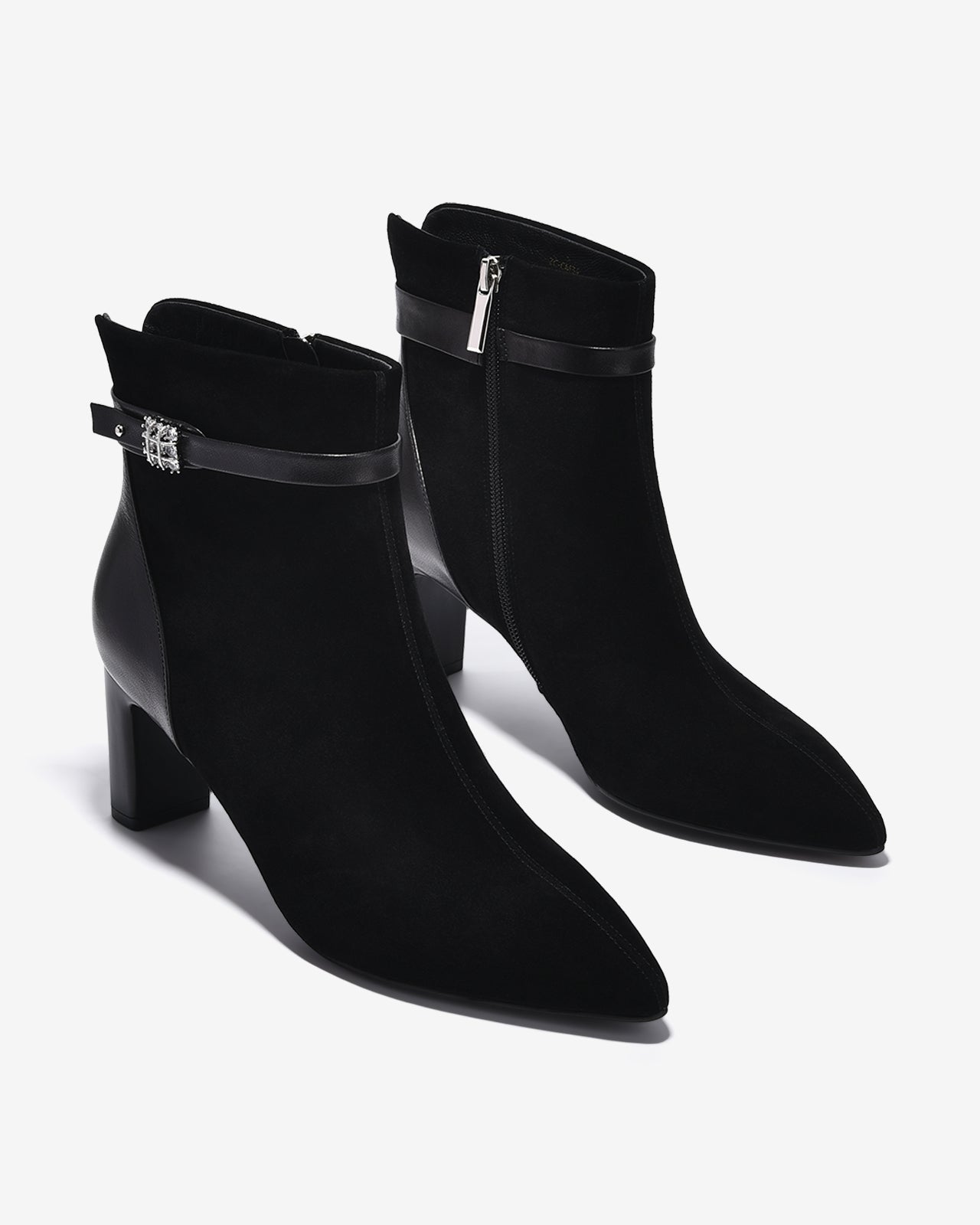 Giày Boot Nữ Zuciani Phối Da Lộn Đính Đá-GCM34Đen Color1