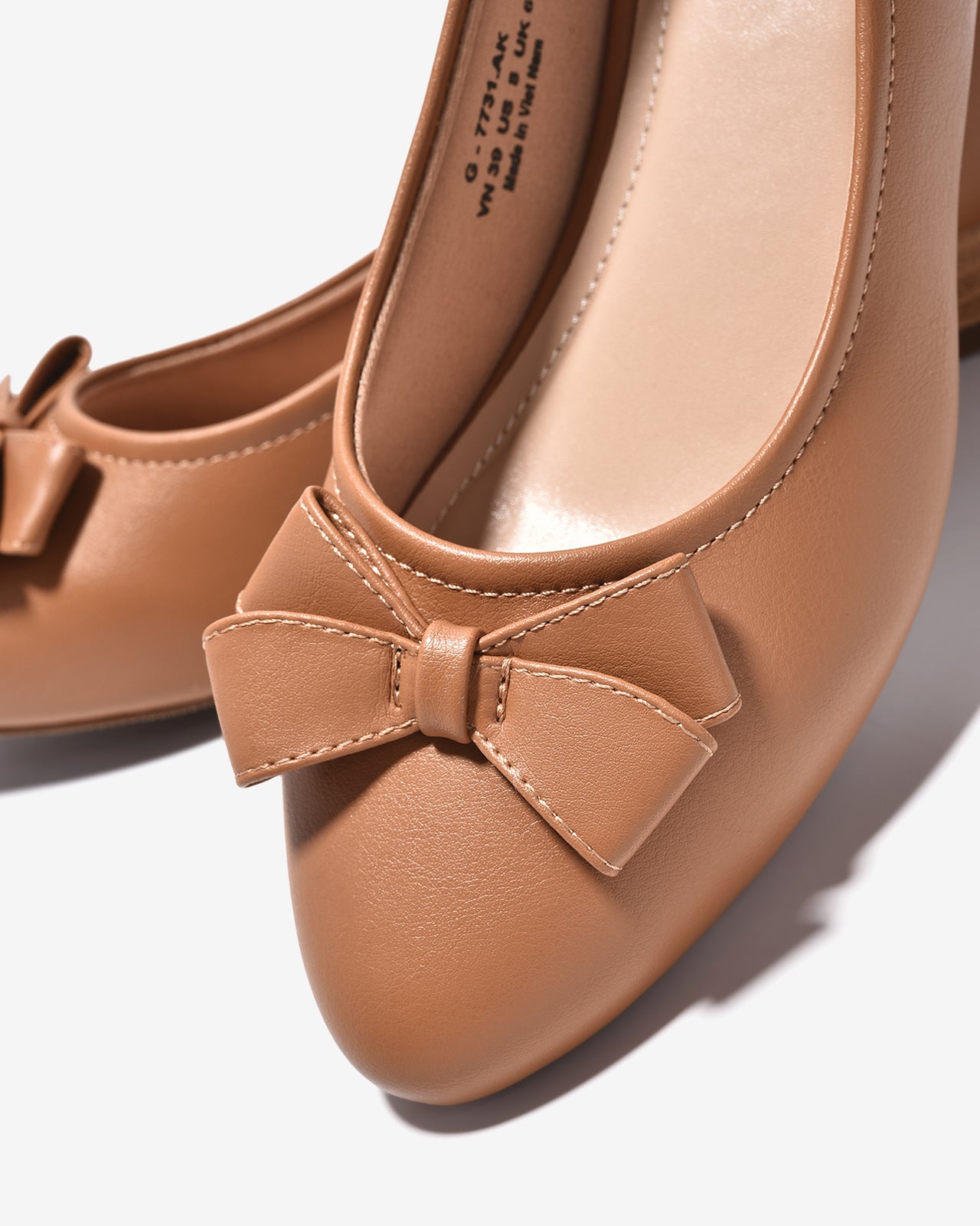 Giày Búp Bê Đông Hải Gót Giả Gỗ Đính Nơ Đôi-G7731-Bò Color1