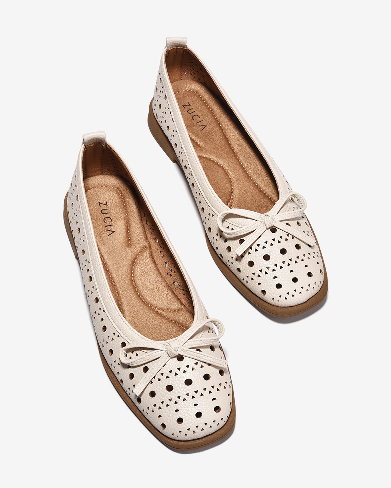 Giày Búp Bê Zucia Họa Tiết Đục Lỗ Khóa Nơ-GHLM4-Kem Color1