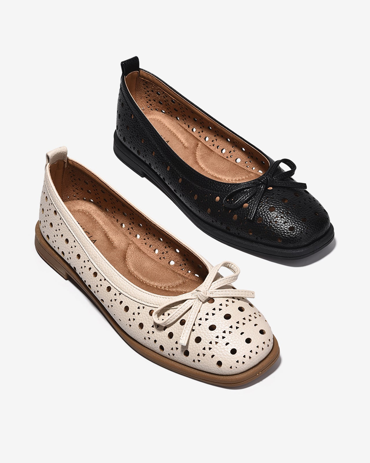 Giày Búp Bê Zucia Họa Tiết Đục Lỗ Khóa Nơ-GHLM4-Kem Color1