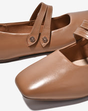 Giày Búp Bê Nữ Zucia Mũi Vuông Quai Đôi Đính Logo-GRXC4-Nâu Color1