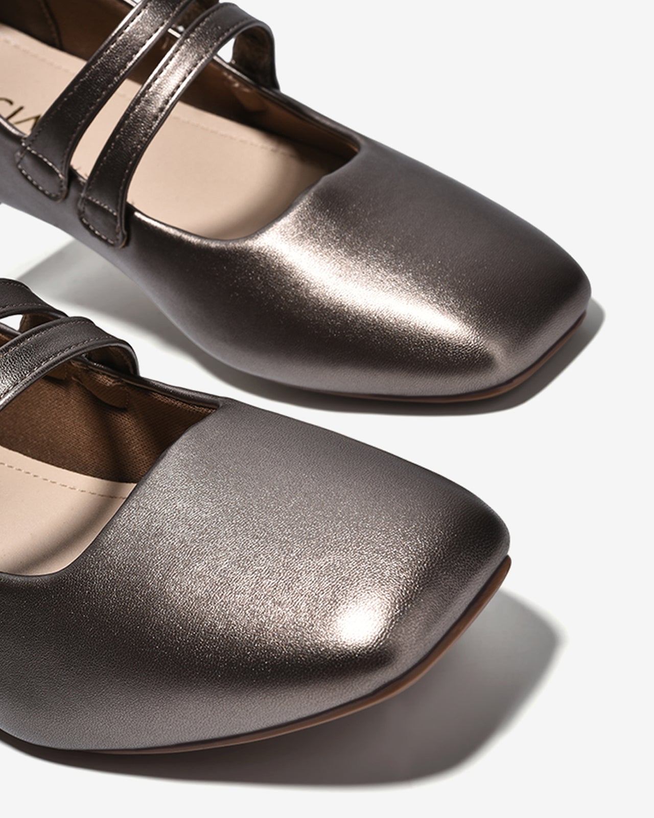 Giày Búp Bê Nữ Zucia Mũi Vuông Quai Đôi Đính Logo-GRXC4-Xám Color1