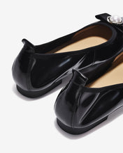 Giày Búp Bê Zuciani Da Bóng Đính Ngọc Trai-GCM06-Đen Color1