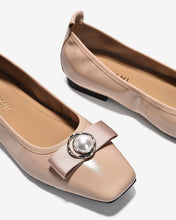 Giày Búp Bê Zuciani Da Bóng Đính Ngọc Trai-GCM06Kem Color1