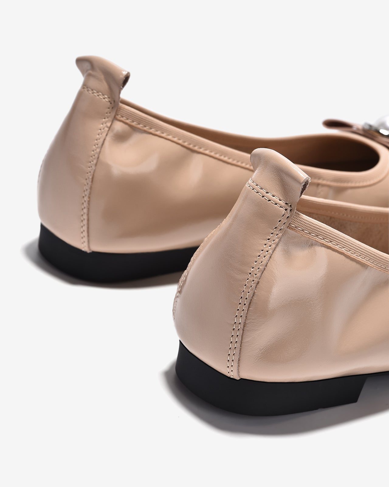 Giày Búp Bê Zuciani Da Bóng Đính Ngọc Trai-GCM06Kem Color1