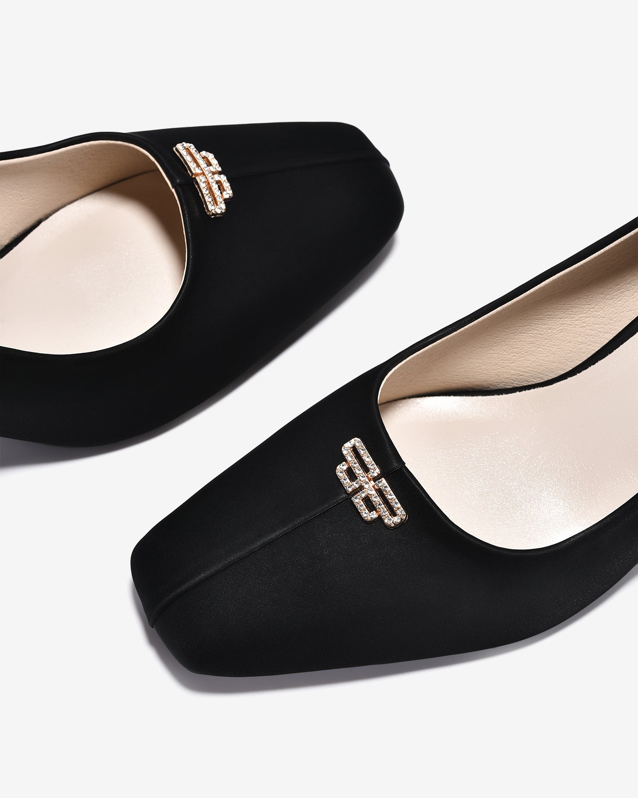 Giày Cao Gót Đông Hải Nhung Đính Đá-G5846-Đen Color1