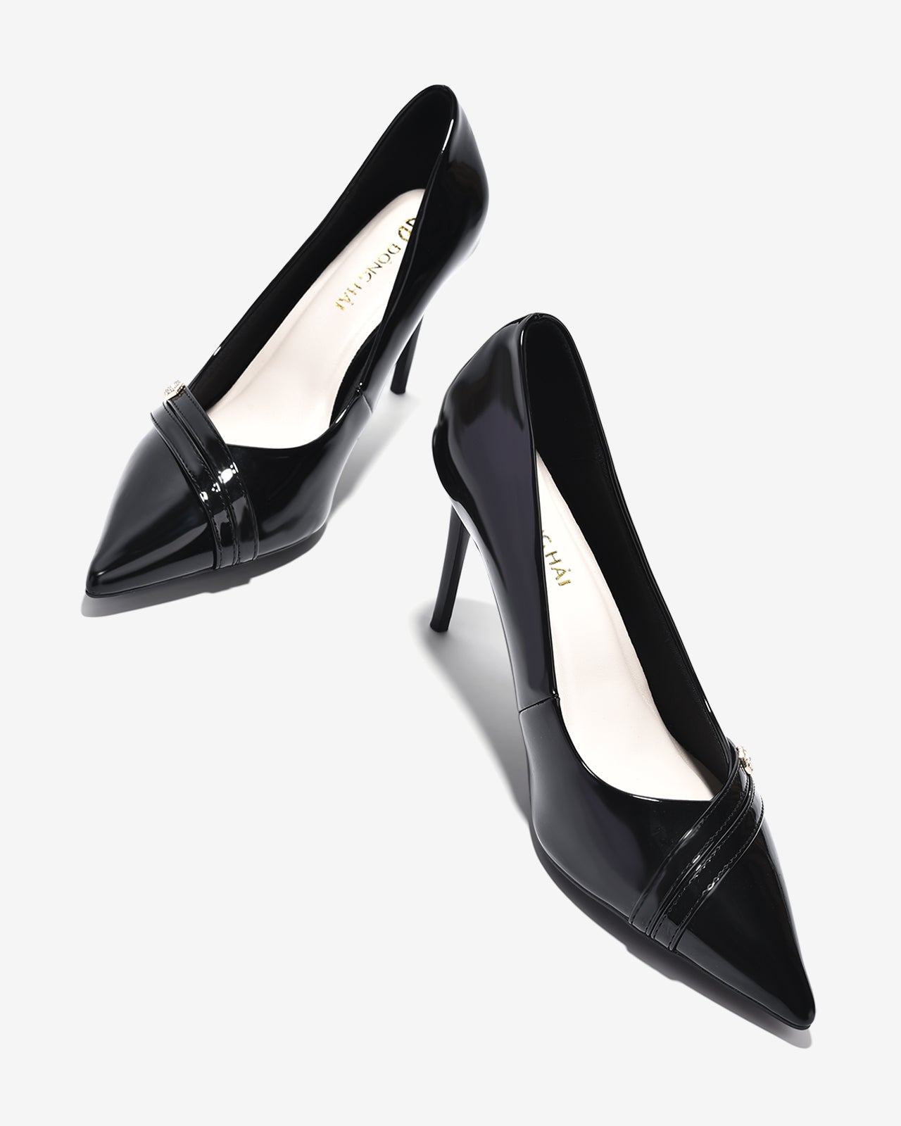 Giày Cao Gót Đông Hải Gót 9CM Họa Tiết Đính Đá-G5852-Đen Bóng Color1