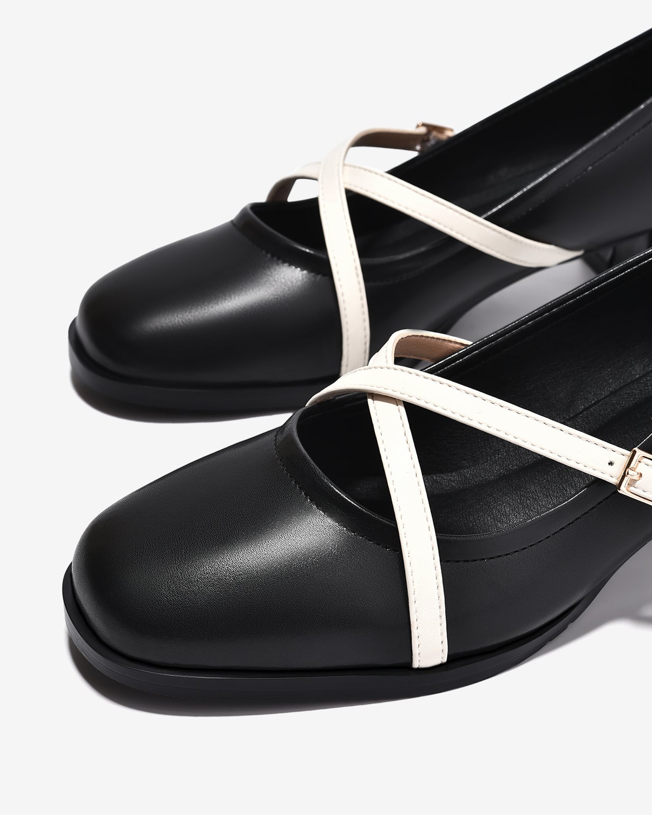 Giày Cao Gót Đông Hải Quai Phối Màu Đan Chéo-G5915Đen Color1