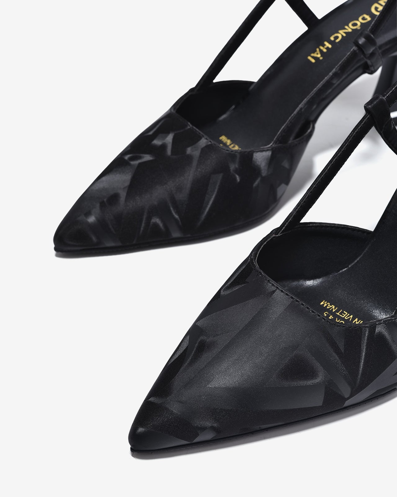 Giày Cao Gót Đông Hải 8cm Slingback Họa Tiết-G5926Đen Color1