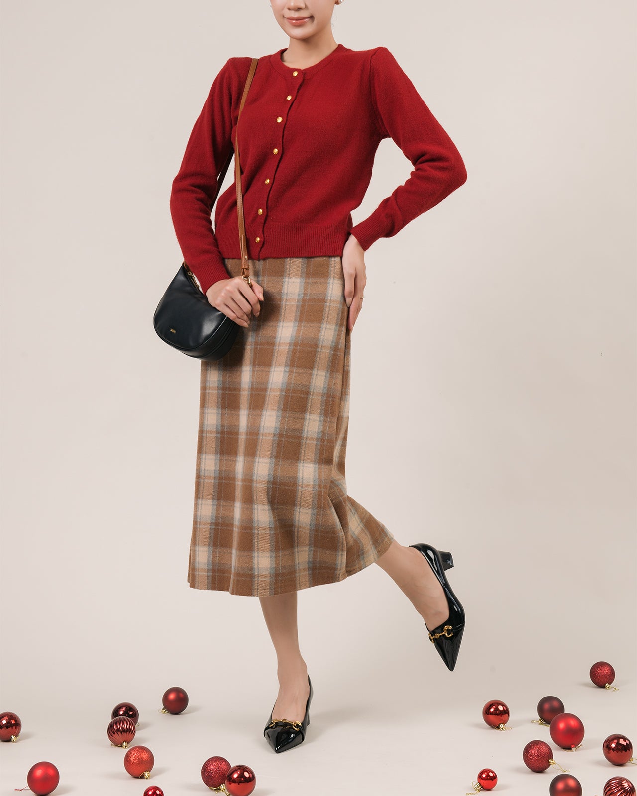 Giày Cao Gót Đông Hải Da Bóng Khóa Cách Điệu-G81U4Đen Bóng Color1