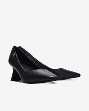 Giày Cao Gót Đông Hải Mũi Nhọn Khóa Logo-G81U6-Đen Color1