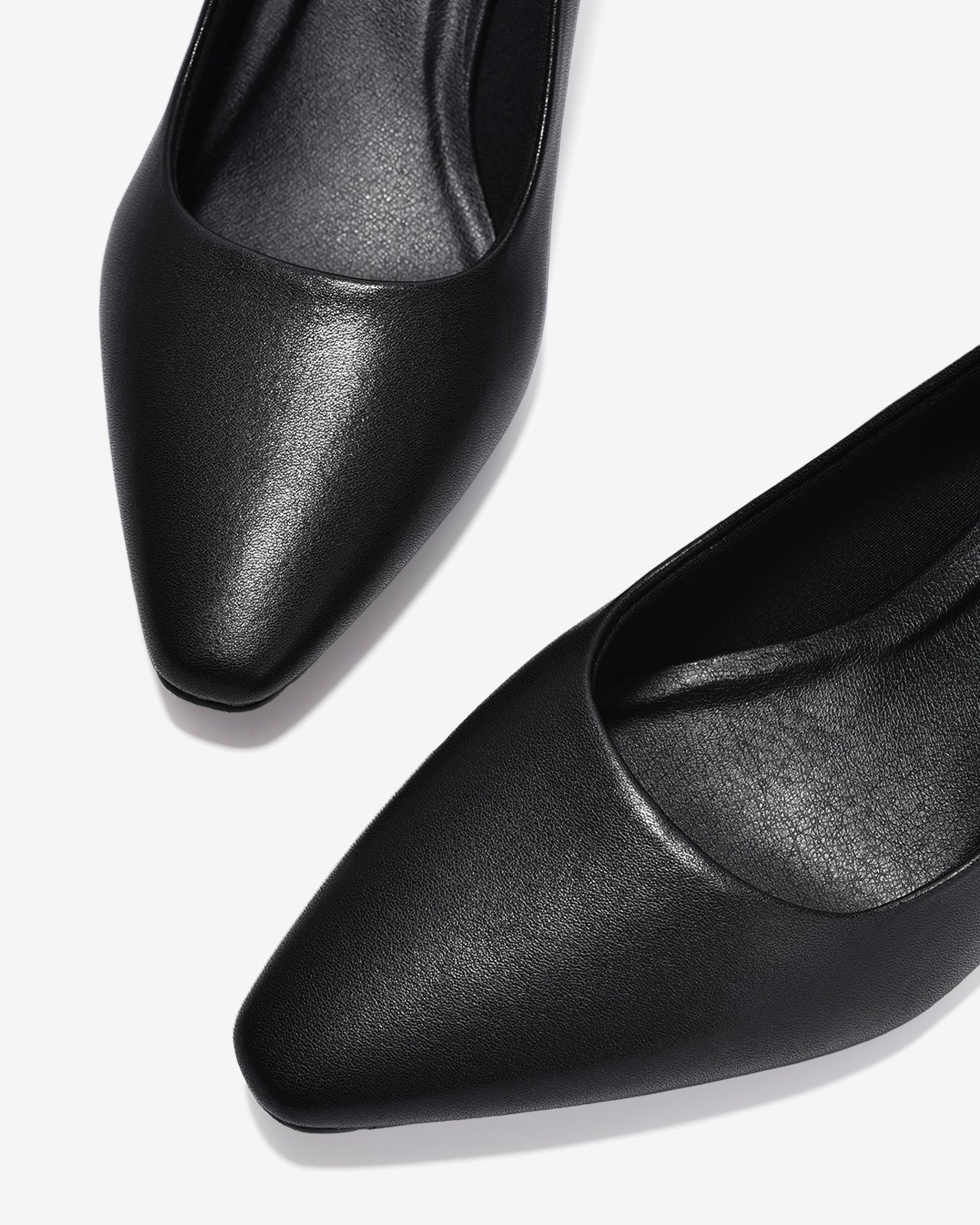 Giày Cao Gót Đông Hải Mũi Nhọn Khóa Logo-G81U6-Đen Color1