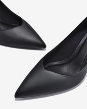 Giày Cao Gót Đông Hải Mũi Nhọn Khoét Tim-G81V2-Đen Color1