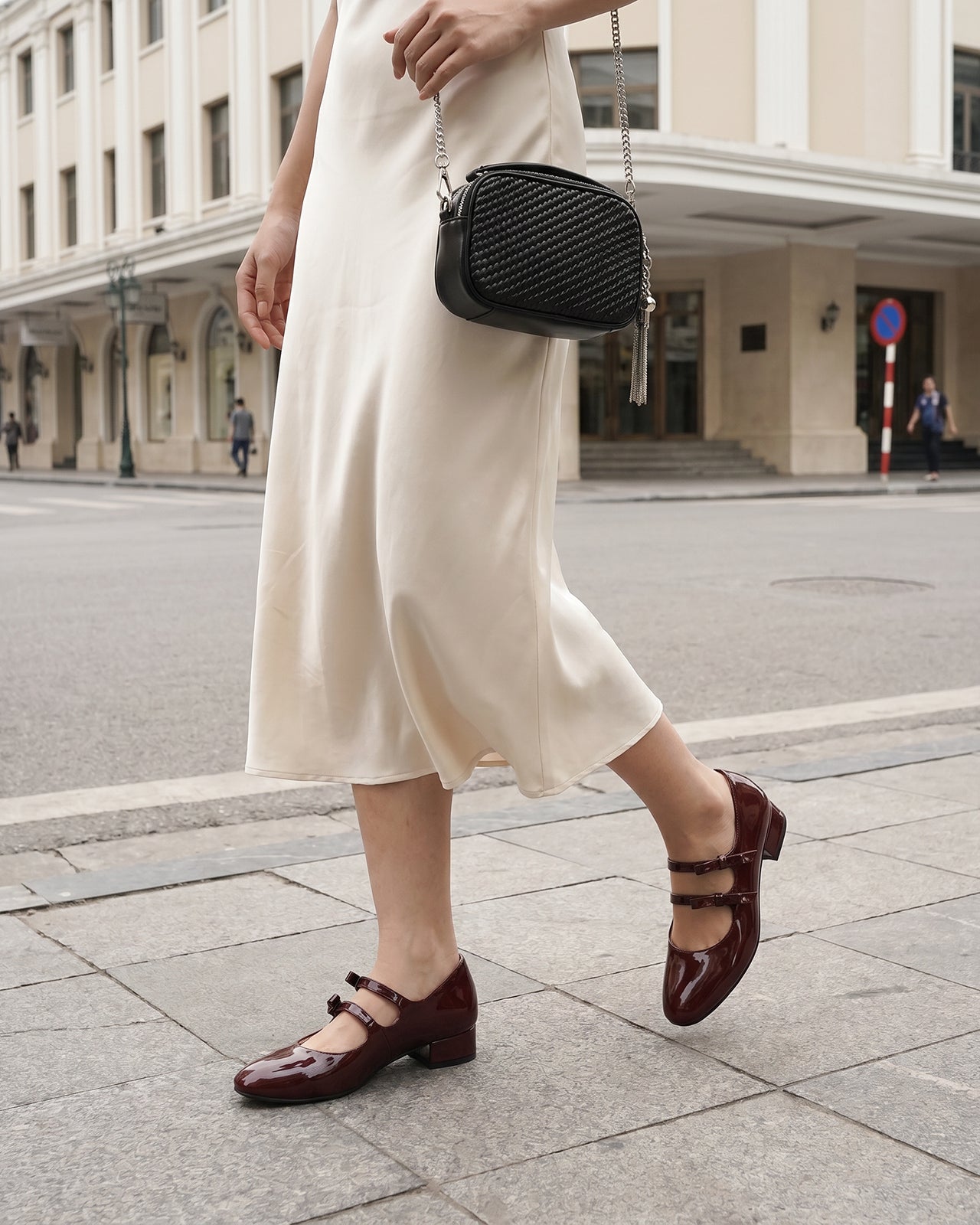 Giày Cao Gót Zucia Da Bóng Hai Quai Ngang Đính Nơ-GTHB8Đỏ Color1