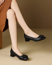 Giày Cao Gót Zuciani Gót Vuông Khóa Nơ-GCM38Đen Color1