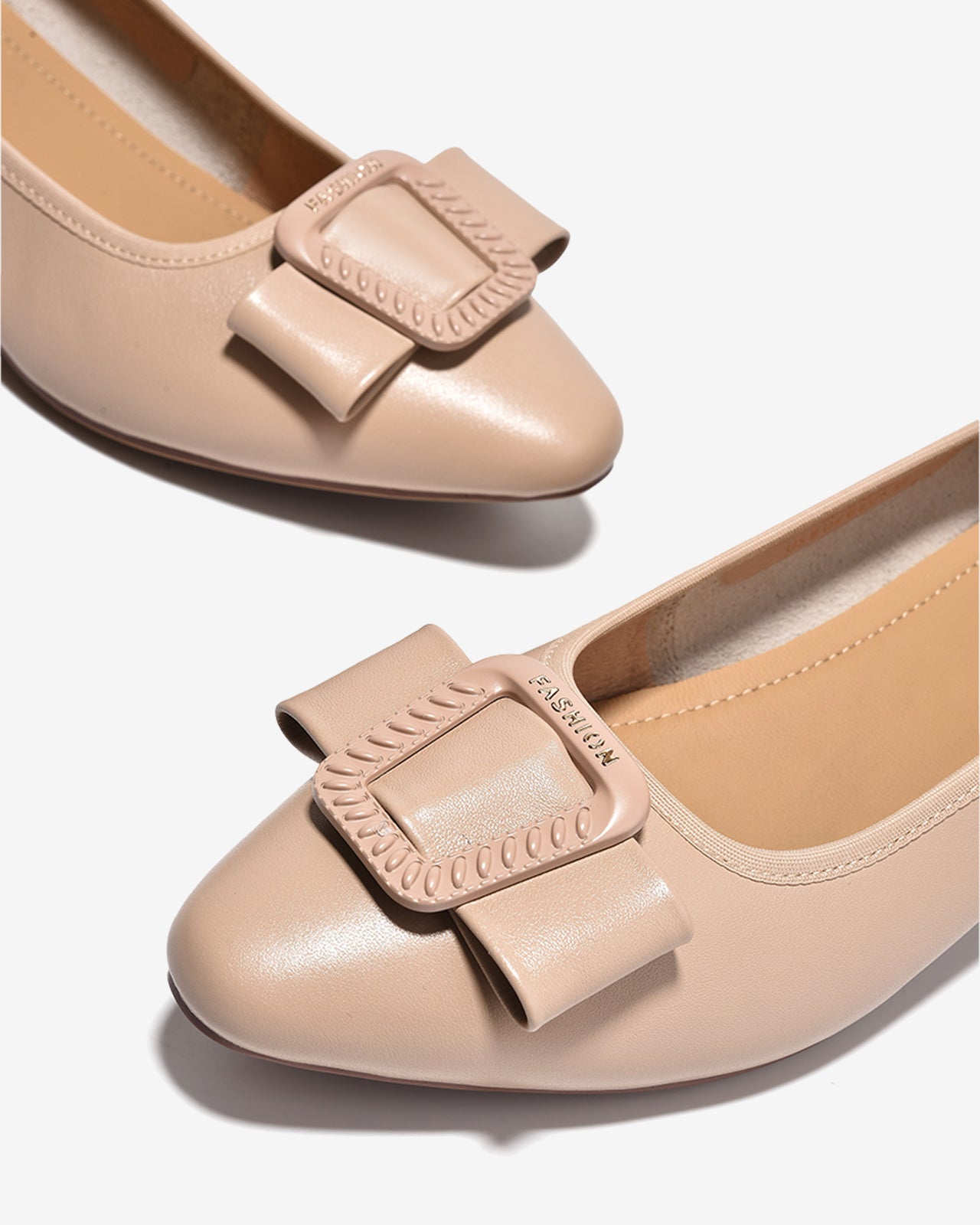 Giày Cao Gót Zuciani Gót Vuông Khóa Nơ-GCM38-Kem Color1