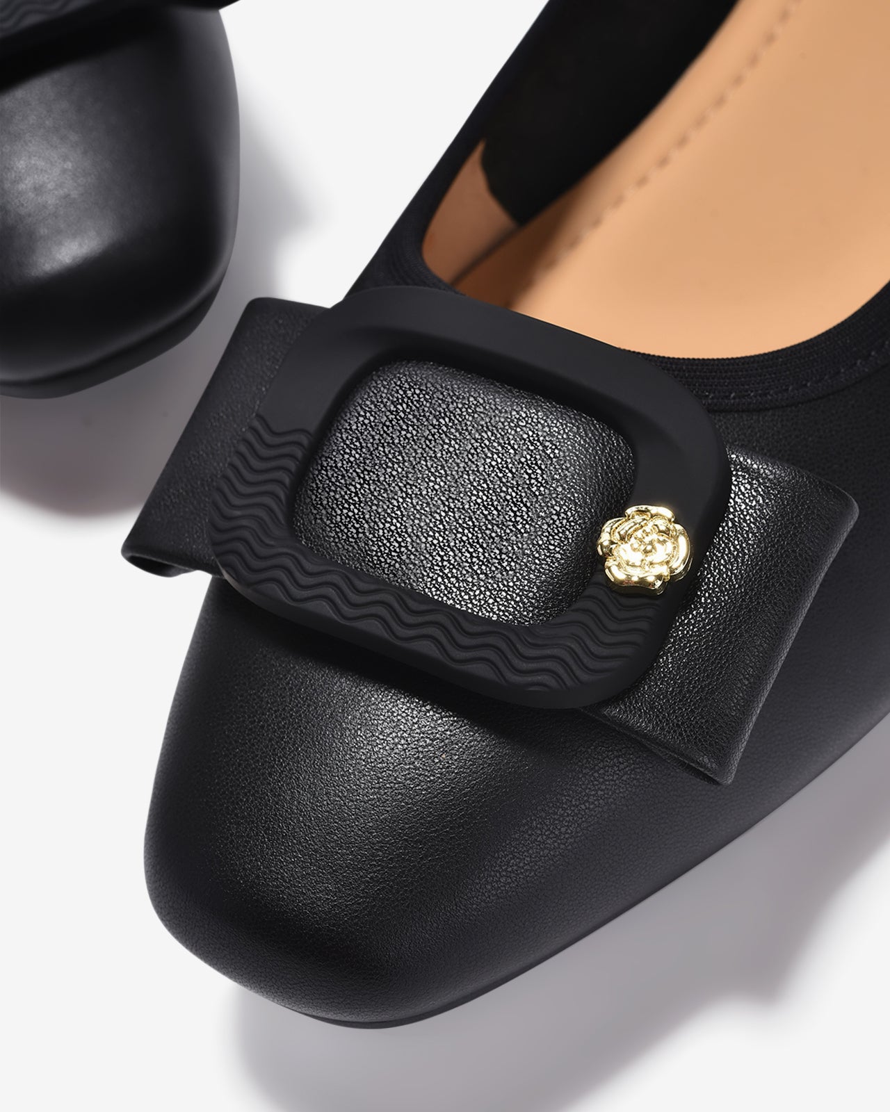 Giày Xuồng Zuciani Phối Khoá Nơ Đính Bông Hoa-GCM05Đen Color1