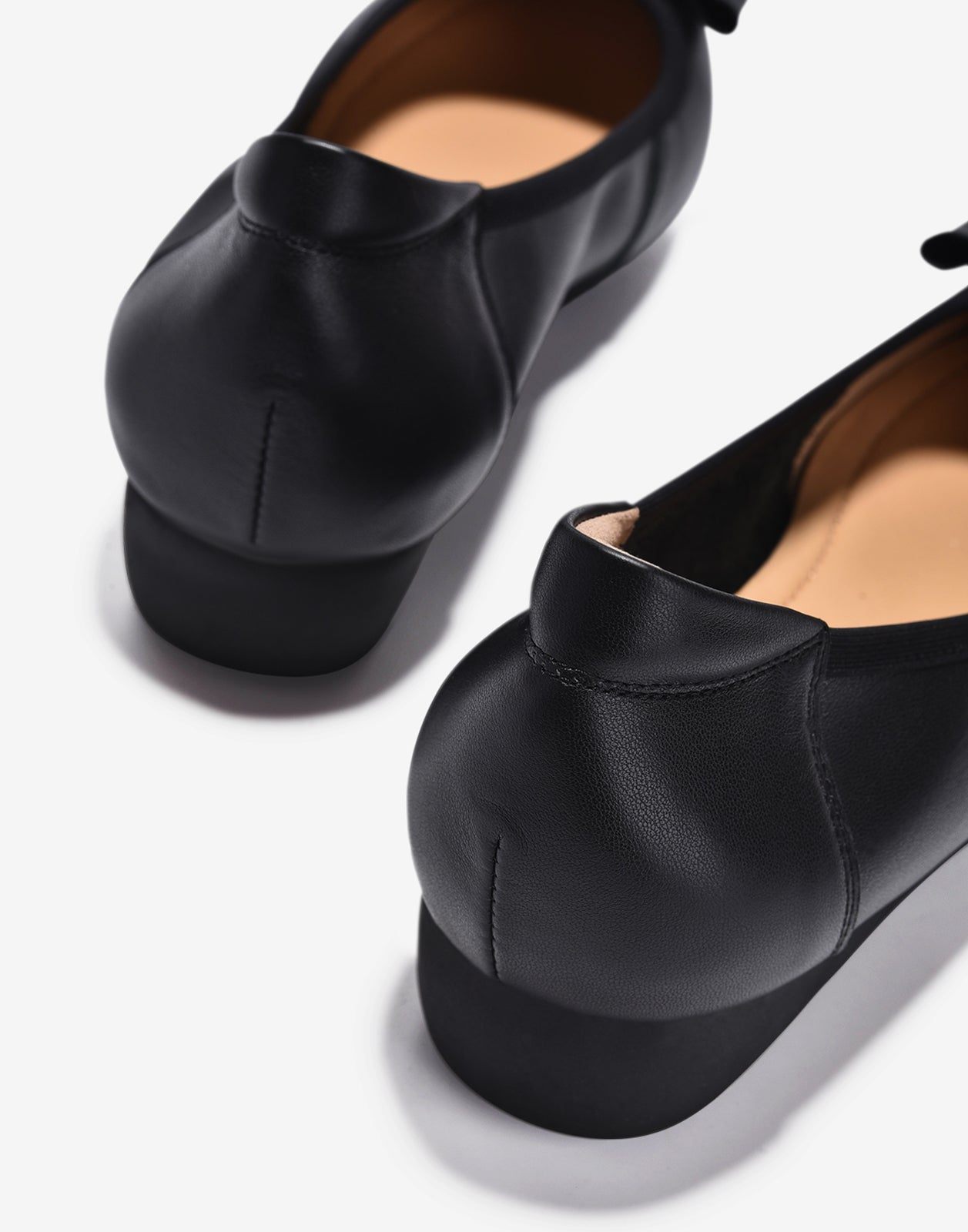 Giày Xuồng Zuciani Phối Khoá Nơ Đính Bông Hoa-GCM05Đen Color1