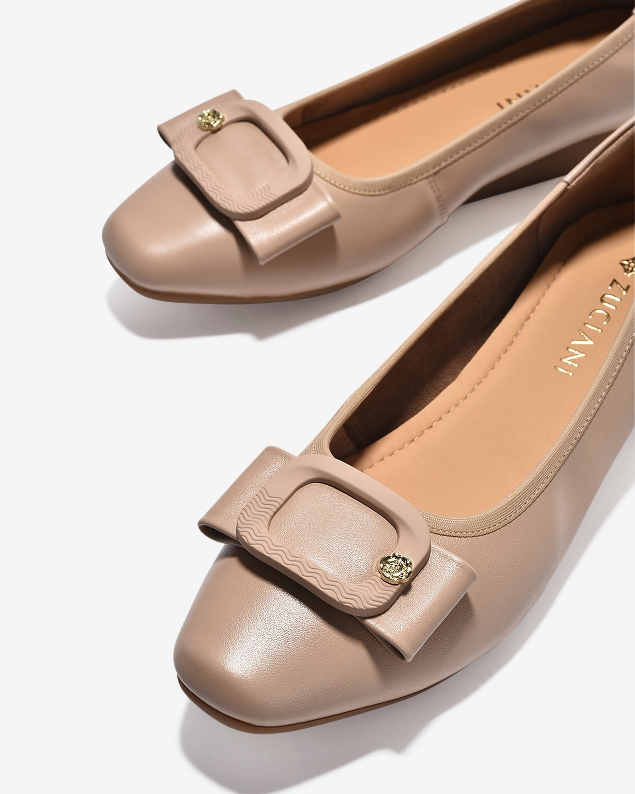 Giày Xuồng Zuciani Phối Khoá Nơ Đính Bông Hoa-GCM05Kem Color1