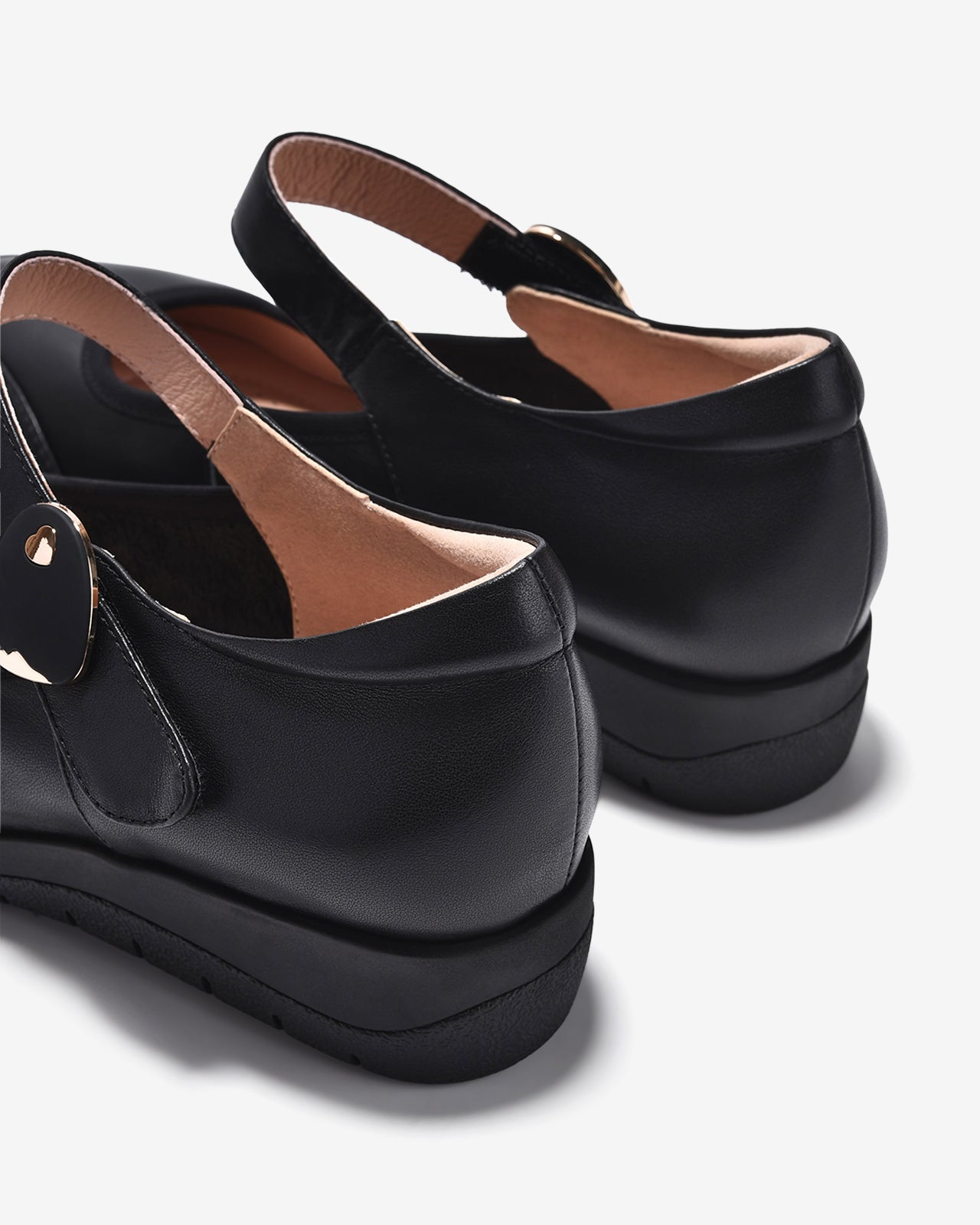 Giày Xuồng Zuciani Mũi Tròn Khoá Tim-GCM28-Đen Color1