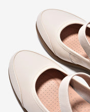 Giày Xuồng Zuciani Mũi Tròn Khoá Tim-GCM28Kem Color1