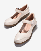 Giày Xuồng Zuciani Mũi Tròn Khoá Tim-GCM28-Kem Color1