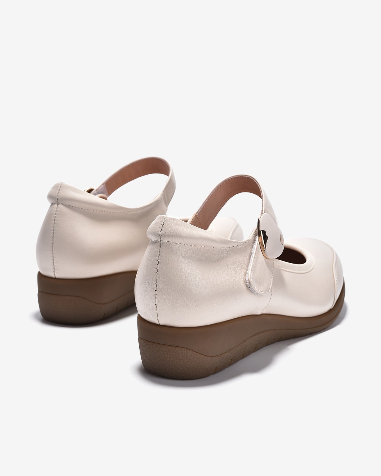 Giày Xuồng Zuciani Mũi Tròn Khoá Tim-GCM28-Kem Color1