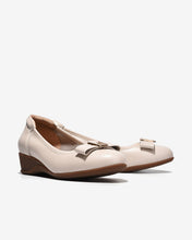 Giày Xuồng Zuciani Nơ Khóa Kim Loại-GCM37-Kem Color1