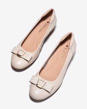 Giày Xuồng Zuciani Nơ Khóa Kim Loại-GCM37-Kem Color1