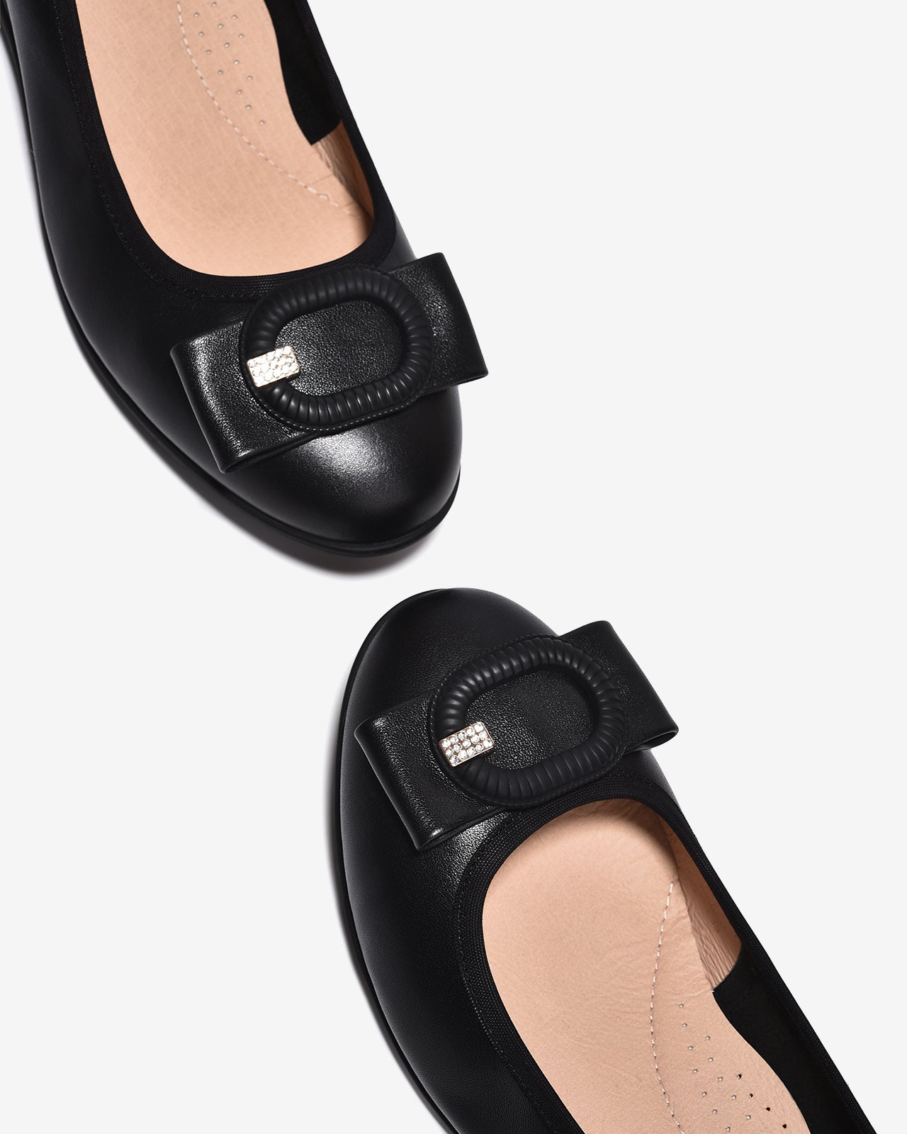 Giày Xuồng Zuciani Khóa Nơ Đính Đá-GCM39Đen Color1