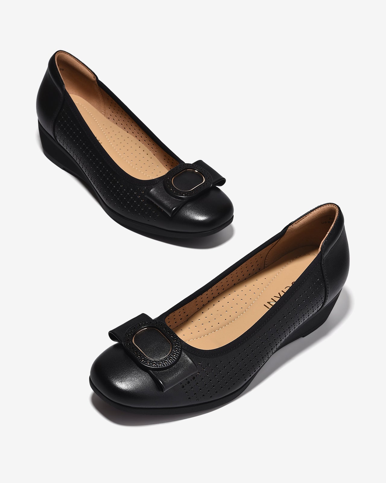 Giày Xuồng Nữ Zuciani Hoạ Tiết Đục Lỗ Laser-GCM40Đen Color1