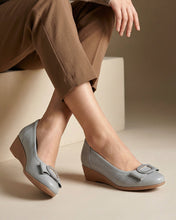 Giày Xuồng Nữ Zuciani Hoạ Tiết Đục Lỗ Laser-GCM40Xanh Color1