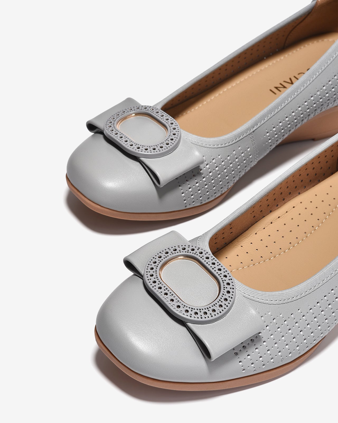 Giày Xuồng Nữ Zuciani Hoạ Tiết Đục Lỗ Laser-GCM40Xanh Color1