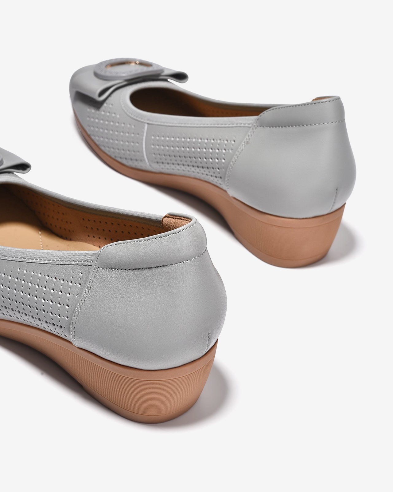 Giày Xuồng Nữ Zuciani Hoạ Tiết Đục Lỗ Laser-GCM40Xanh Color1