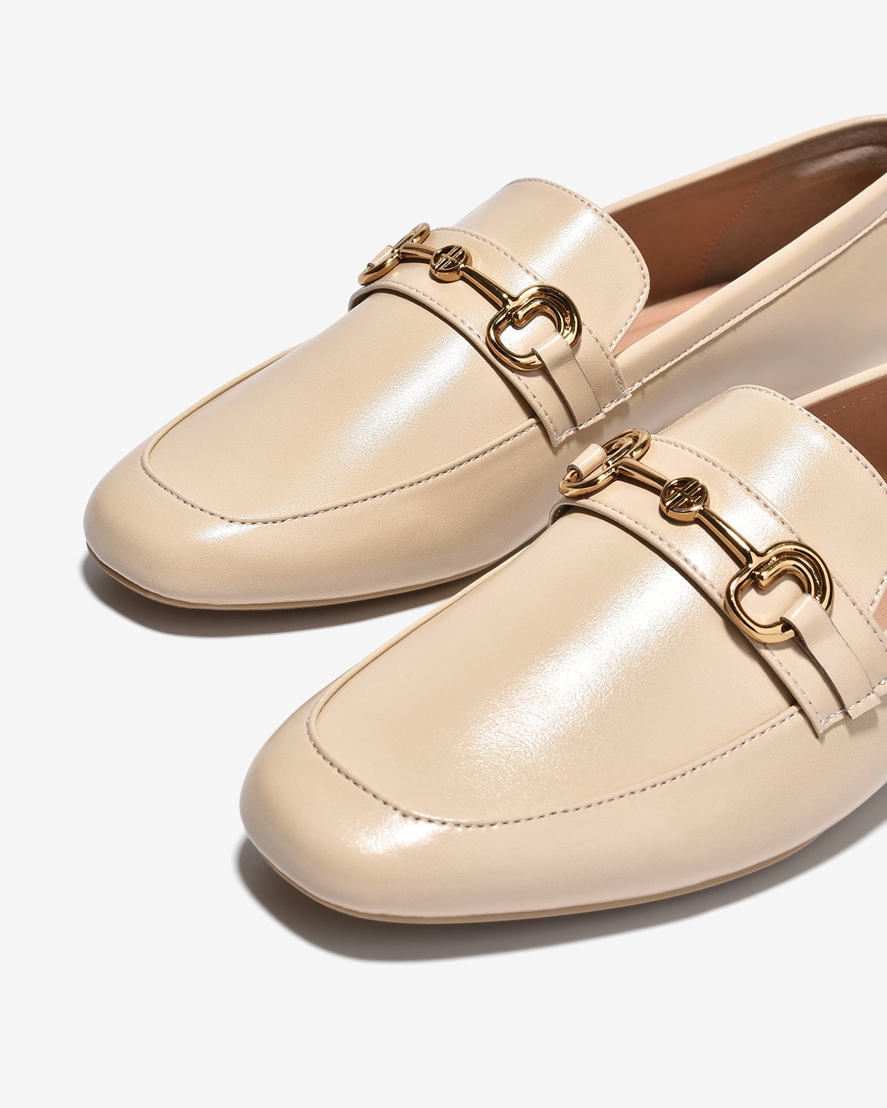 Giày Lười Đông Hải Quai Khóa Mạ Vàng-G5913-Kem Color1