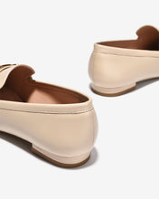 Giày Lười Đông Hải Quai Khóa Mạ Vàng-G5913-Kem Color1