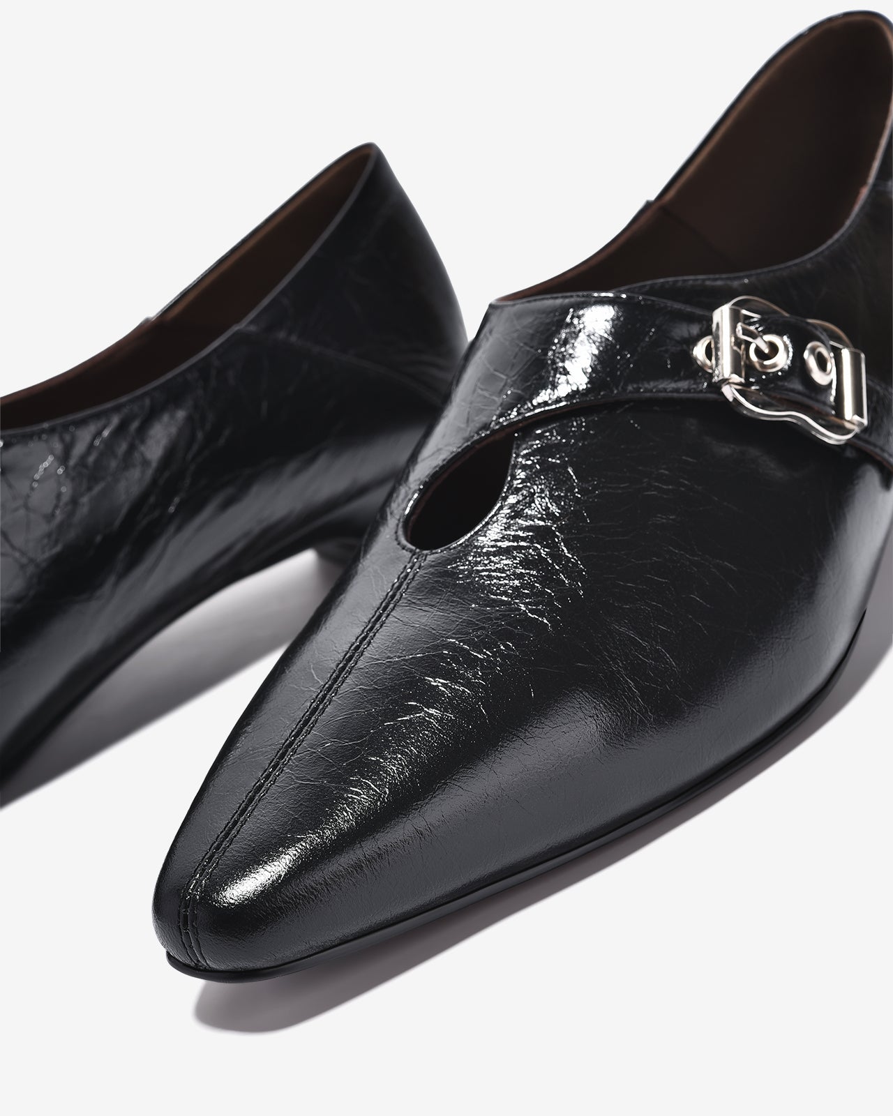 Giày Lười Nữ Zuciani Da Bóng Vân Gấp Cổ Điển-GCM35-Đen Color1