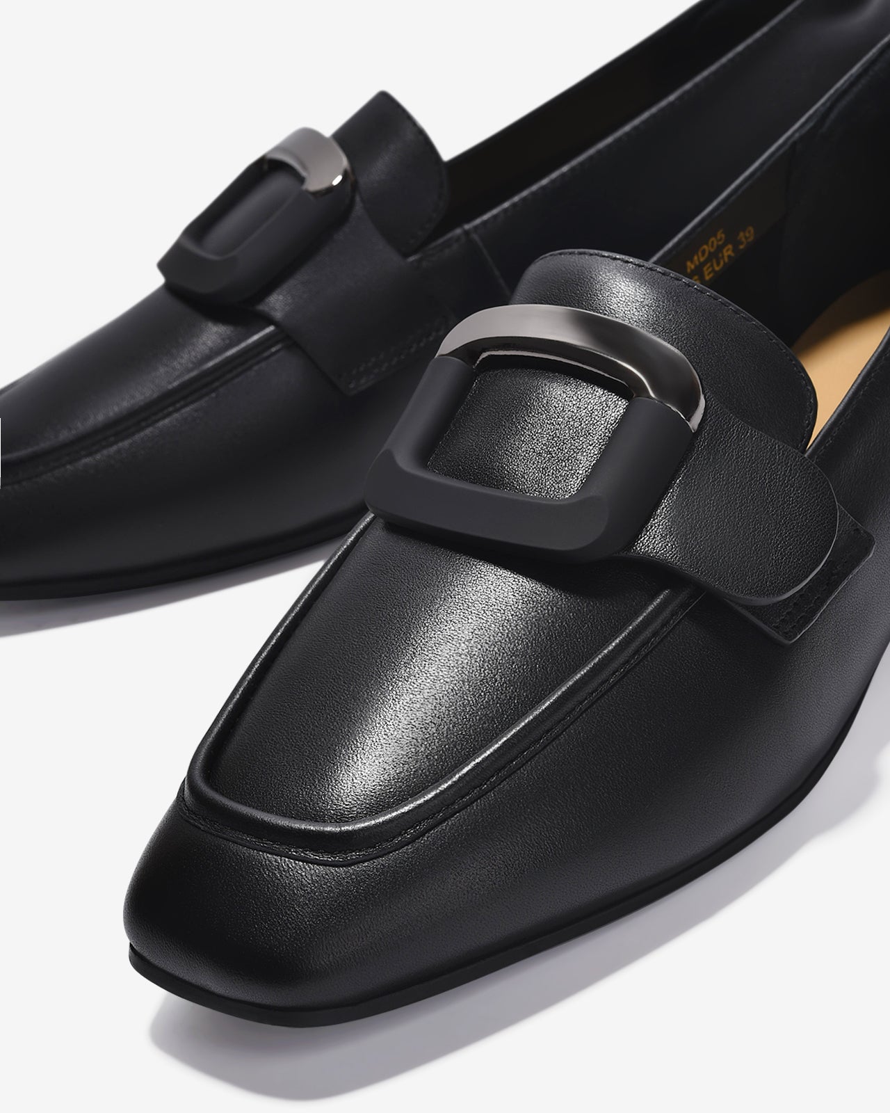 Giày Mọi Nữ Zuciani Thanh Lịch Phối Khóa-GMD05Đen Color1