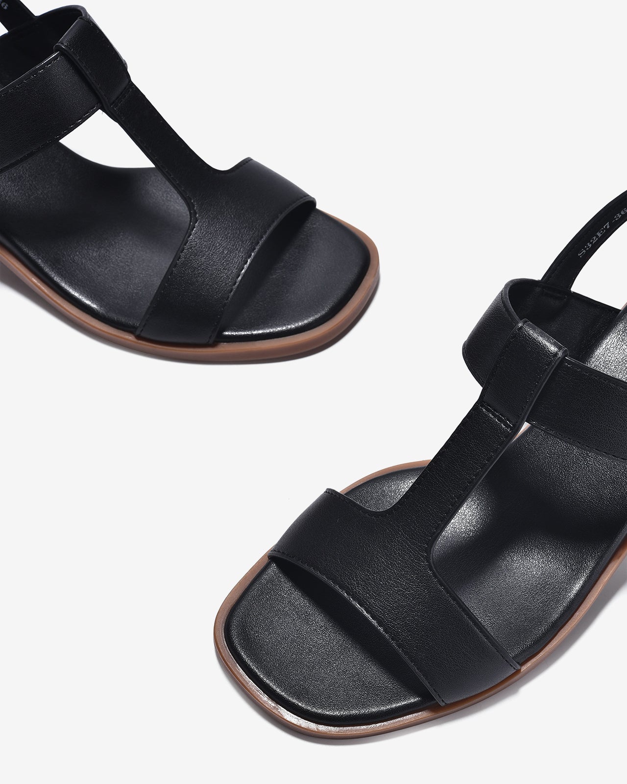 Giày Sandal Cao Gót Đông Hải Quai T-Strap Trơn-S32E7-Đen Color1