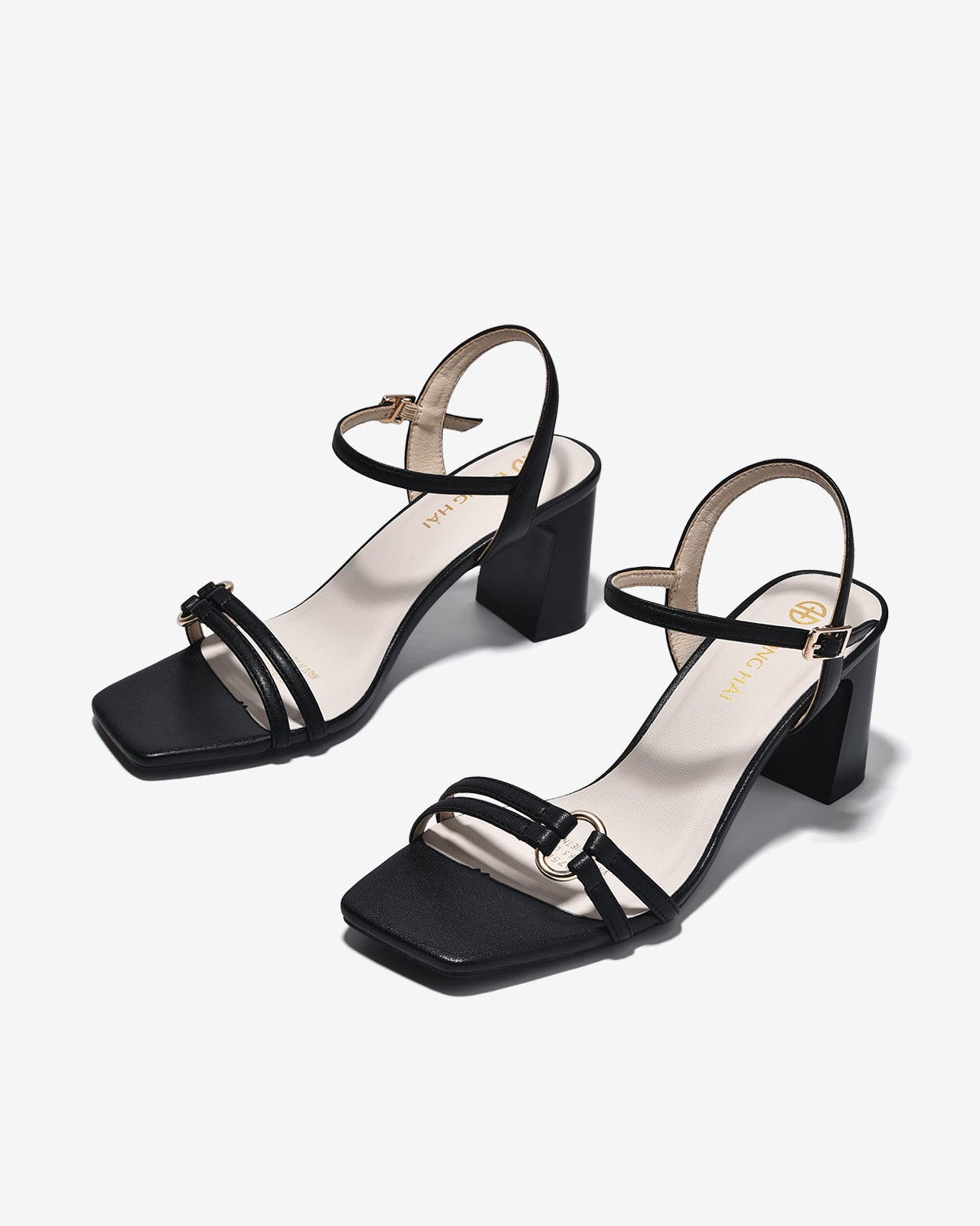Sandal Cao Gót Đông Hải 7cm Quai Mảnh Đính Khoen-S5875Đen Color1