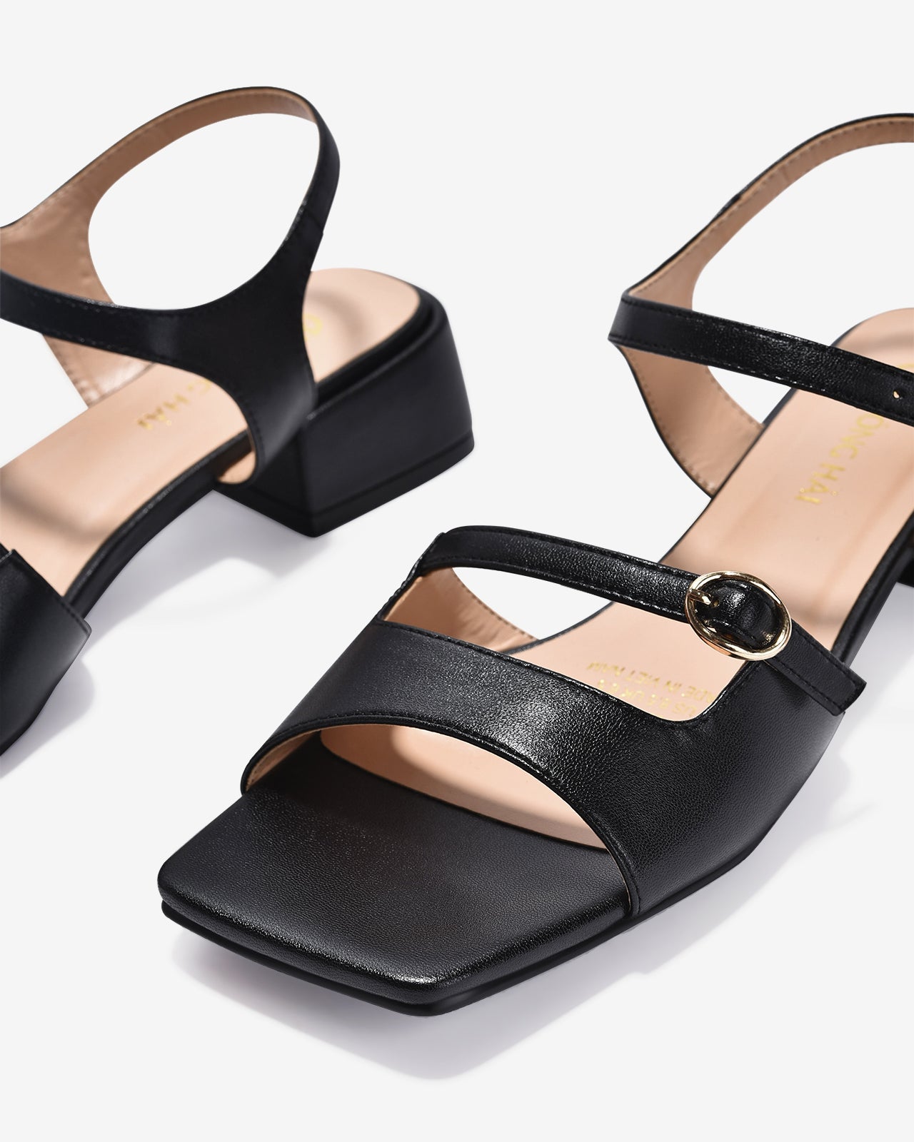 Giày Sandal Cao Gót Đông Hải Quai Khoá-S5902-Đen Color1