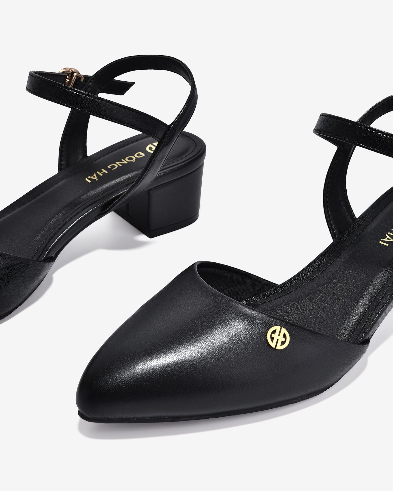 Sandal Cao Gót Đông Hải Đế Vuông Đính Logo-S81V1Đen Color1