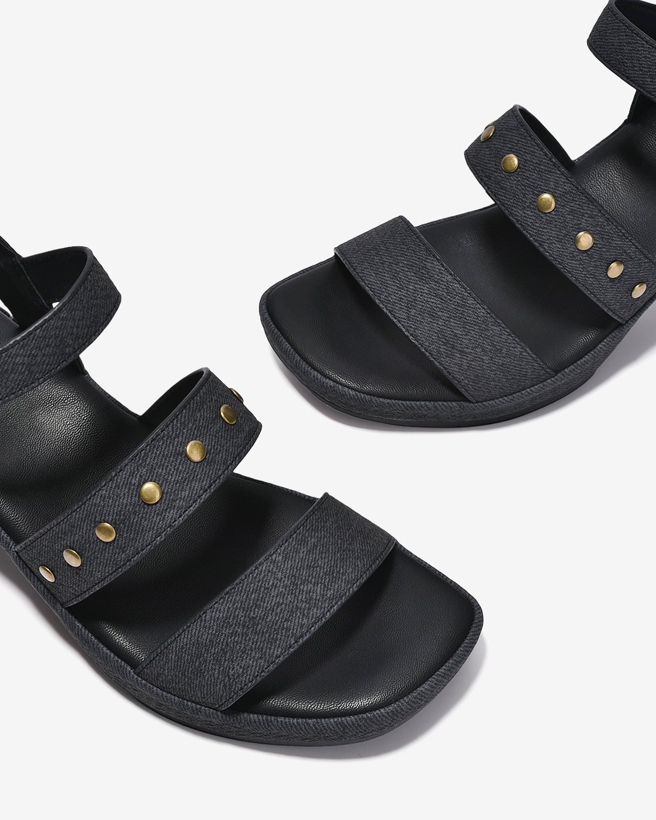Giày Sandal Cao Gót Nữ Zucia Platform Quai Gắn Đinh Tán Kim Loại-SRXB7-Đen Color1