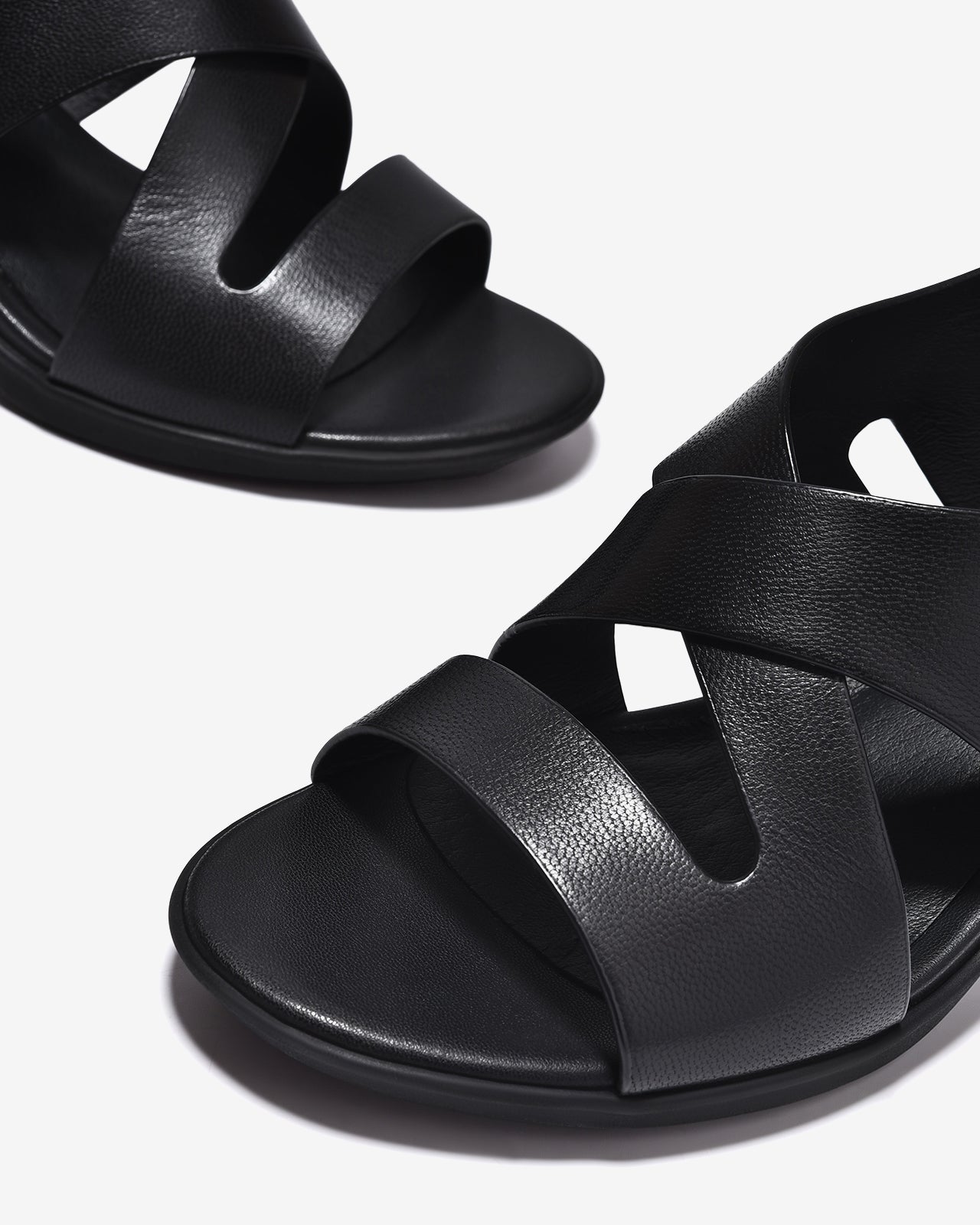 Sandal Cao Gót Nữ 6cm Zuciani Quai Đan Gót Vuông-SCM47Đen Color1