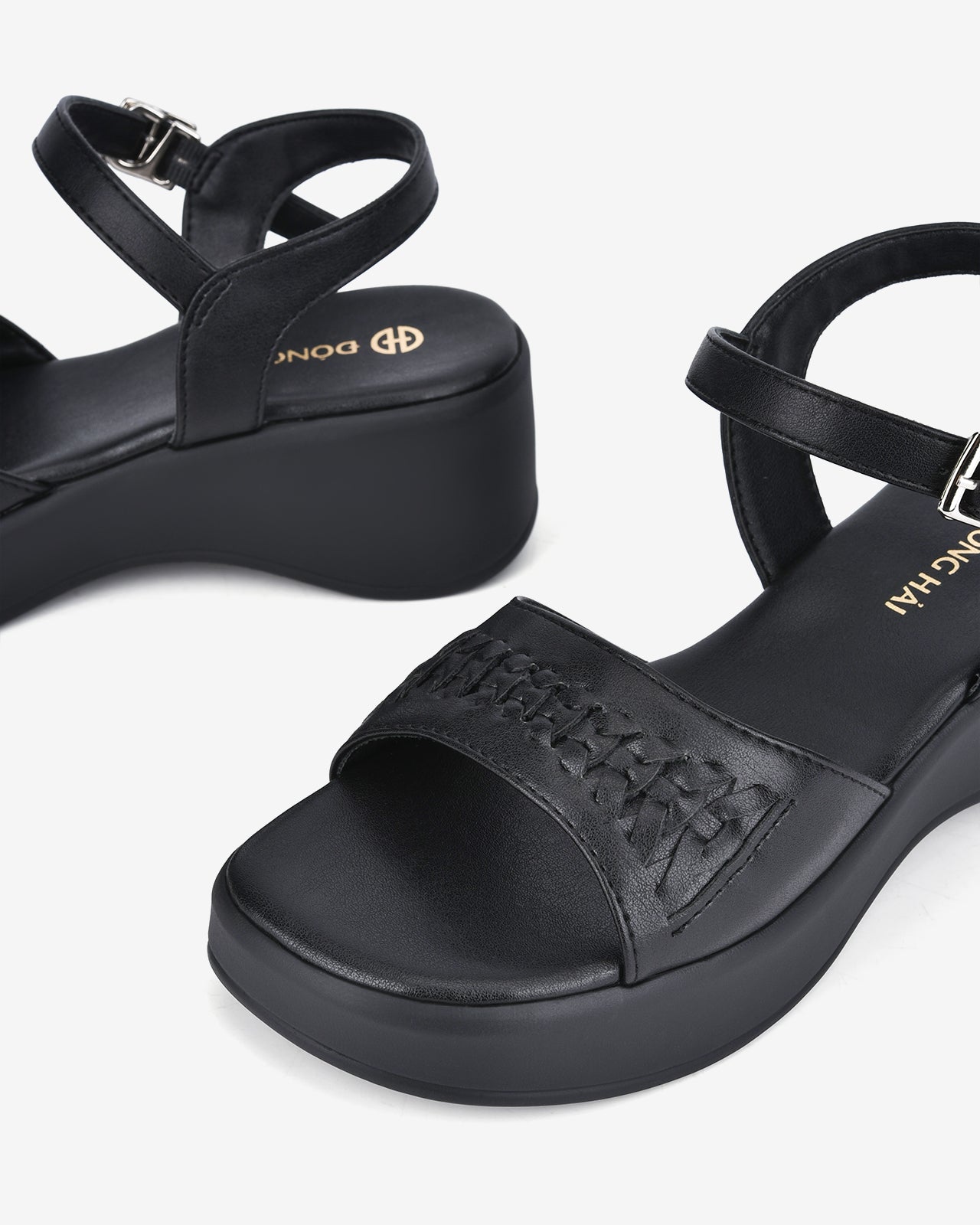 Giày Sandal Đông Hải Quai Họa Tiết Cách Điệu-S32D9Đen Color1