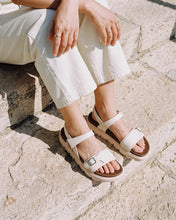 Sandal Nữ Đông Hải Quai Khóa-S32J3Kem Color1