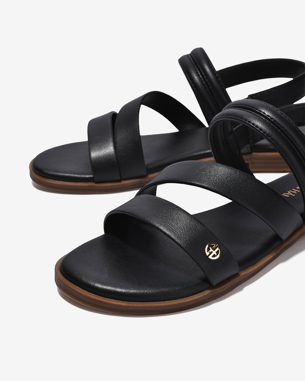 Giày Sandal Nữ Đông Hải Quai Bảng Vừa Đính Logo-S7733-Đen Color1