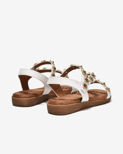 Sandal Kẹp Nữ Zucia Quai Dán Đính Hoa Nổi-SHLK7-Trắng Color1