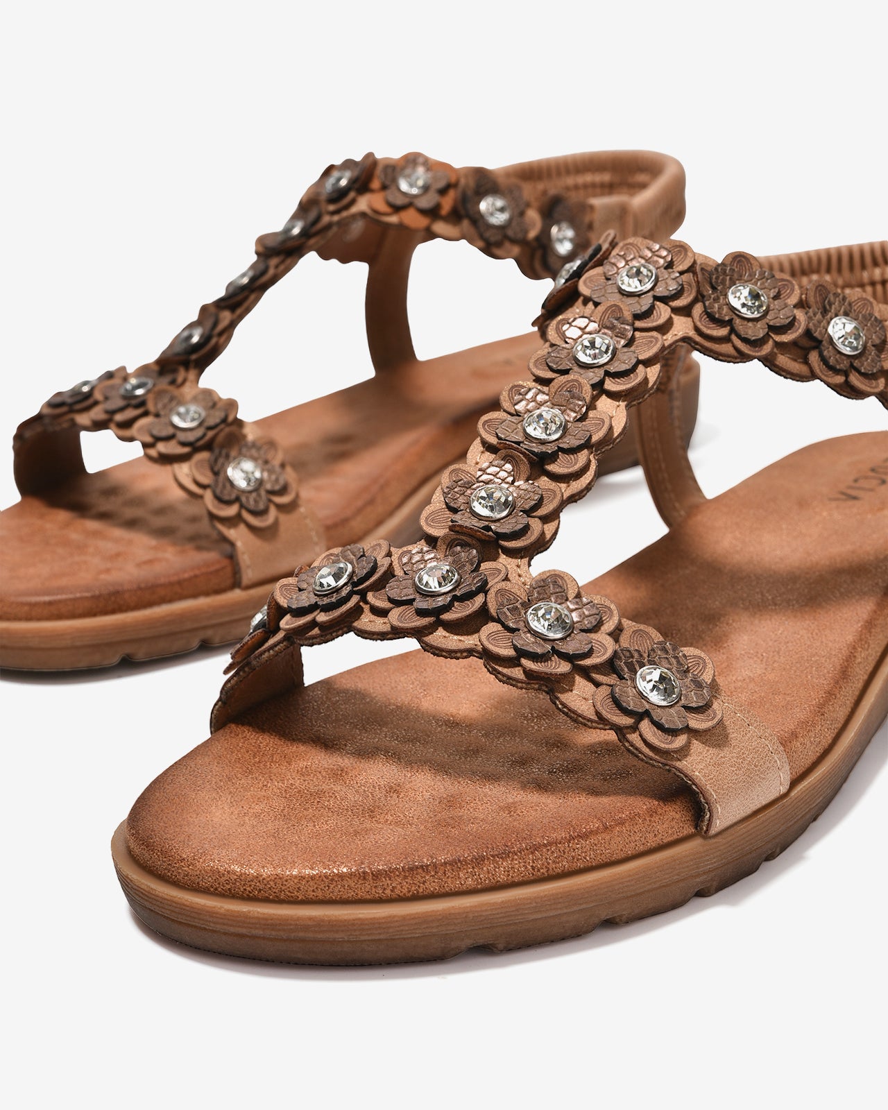 Sandal Kẹp Nữ Zucia Quai T-Strap Đính Hoa-SHLK9-Nâu Color1