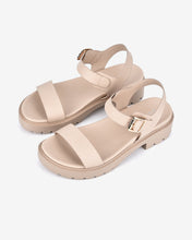 Giày Sandal Zucia Khóa Cài Quai Mảnh-SRX79Kem Color2